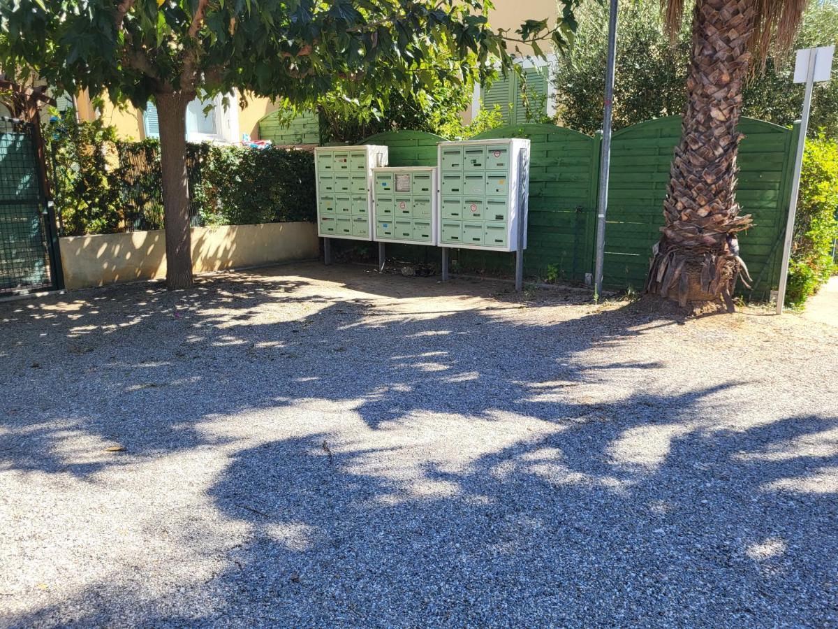 Mazet Climatise Rdj Plages Parking Wifi Gratuit La Londe-les-Maures Eksteriør billede